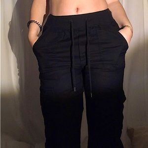 Cargo pants with pockets